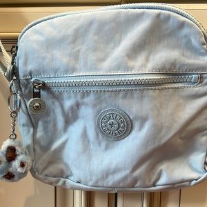 Light Turquoise color: excellent condition